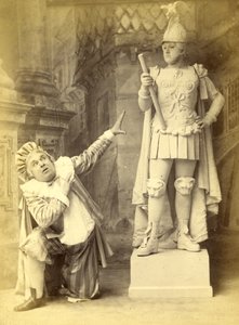 التمثال و Sganarelle ، من إنتاج "La Statue du Commandeur" أو "Don Juan Up to Date" ، 1892 (صورة مجلس الوزراء) بواسطة ألفريد إليس